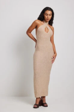 Robe Longue En Maille à Dos Nu 15 Robe Longue En Maille à Dos Nu -Lady Doux Soldes Magasin nakd knitted halterneck sequin midi dress 1018 009901 0005 24361