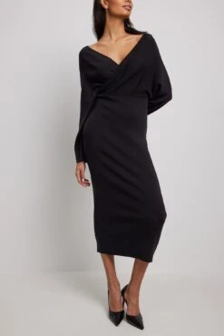 NA-KD Robe Portefeuille Mi-longue En Maille 13 NA-KD Robe Portefeuille Mi-longue En Maille -Lady Doux Soldes Magasin nakd knitted overlap detail midi dress 1100 006772 0002 1570