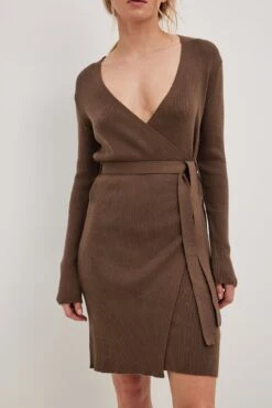 NA-KD Robe Mini Portefeuille à Ceinture -Lady Doux Soldes Magasin nakd knitted wrap midi dress 1100 006770 0017 28933