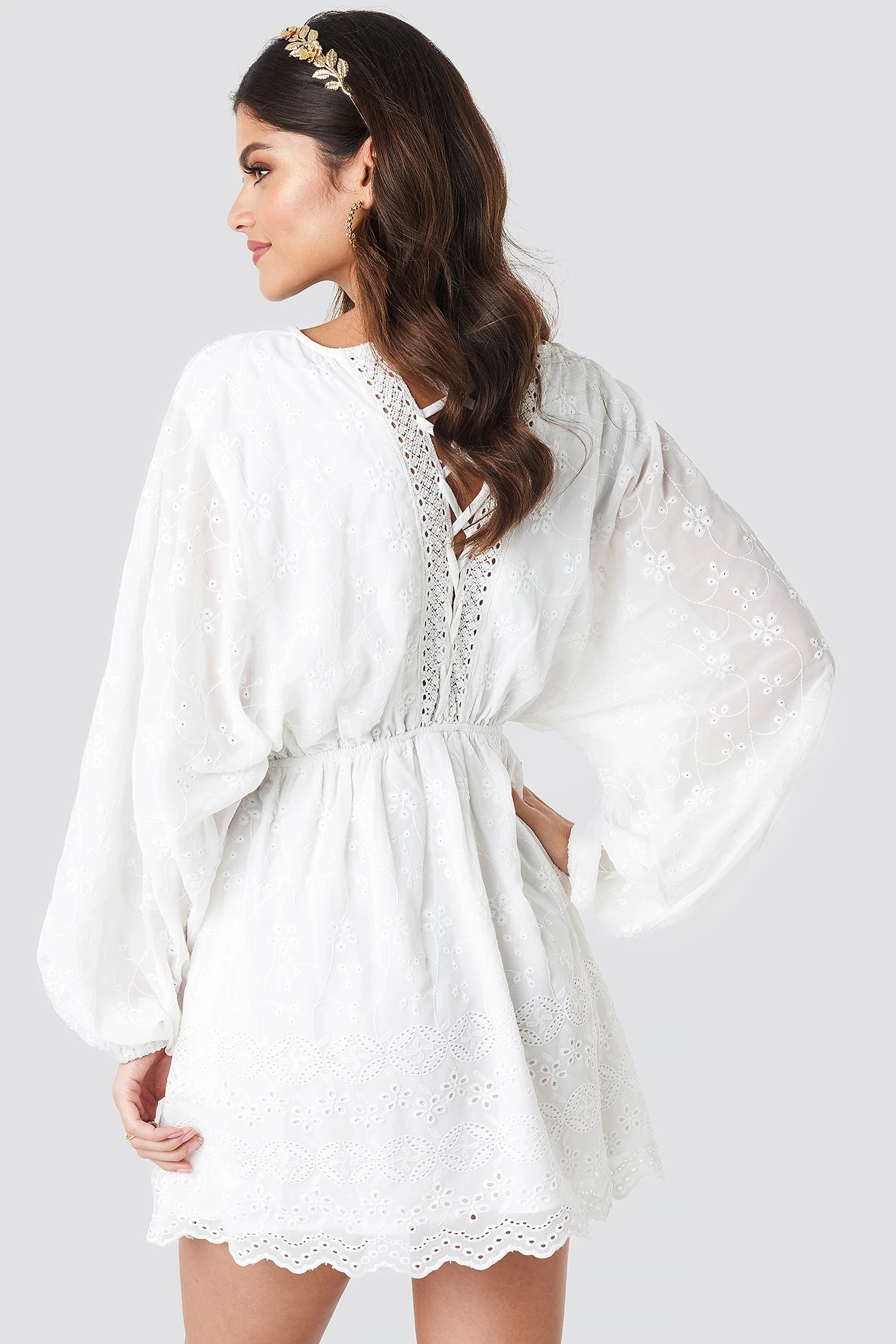 Robe Dentelle À Lacets 2 Robe Dentelle À Lacets – Image 2