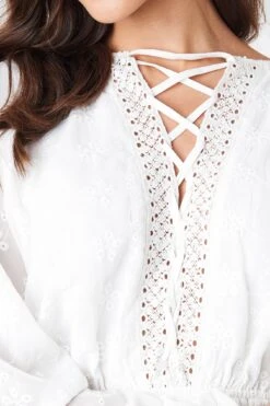 Robe Dentelle À Lacets 7 Robe Dentelle À Lacets -Lady Doux Soldes Magasin nakd lace up dress 1014 000083 0001 04g r