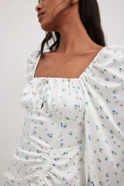 Robe Mini à Fronces à Manches Longues -Lady Doux Soldes Magasin nakd long sleeve gathered mini dress 1736 000609 9668 37419 1