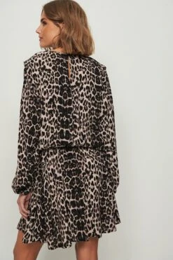 NA-KD Robe Mini Coupe Ample 7 NA-KD Robe Mini Coupe Ample -Lady Doux Soldes Magasin nakd loose fit mini dress 1100 005489 1045 03k