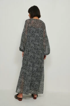 NA-KD Recyclée Robe Maxi Transparente 5 NA-KD Recyclée Robe Maxi Transparente -Lady Doux Soldes Magasin nakd maxi sheer dress 1100 004403 0192 02d
