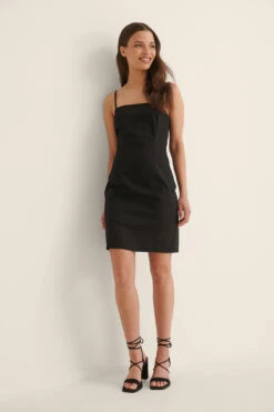 Robe À Fines Bretelles -Lady Doux Soldes Magasin nakd mini dress 1702 000016 0002 03c