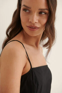 Robe À Fines Bretelles -Lady Doux Soldes Magasin nakd mini dress 1702 000016 0002 05g