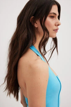 Robe Courte Dos Nu 32 Robe Courte Dos Nu -Lady Doux Soldes Magasin nakd mini halterneck dress 1708 000174 0263 17287