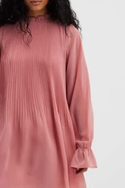 NA-KD Robe Mini Plissée 31 NA-KD Robe Mini Plissée -Lady Doux Soldes Magasin nakd mini pleated dress 1100 006435 0802 9488