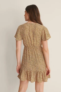 NA-KD Robe Mini Boutonnée À Motifs -Lady Doux Soldes Magasin nakd mini printed buttoned dress 1100 004550 0024 02k