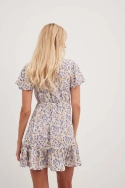 NA-KD Robe Mini Boutonnée à Motifs -Lady Doux Soldes Magasin nakd mini printed buttoned dress 1100 006140 0793 4723