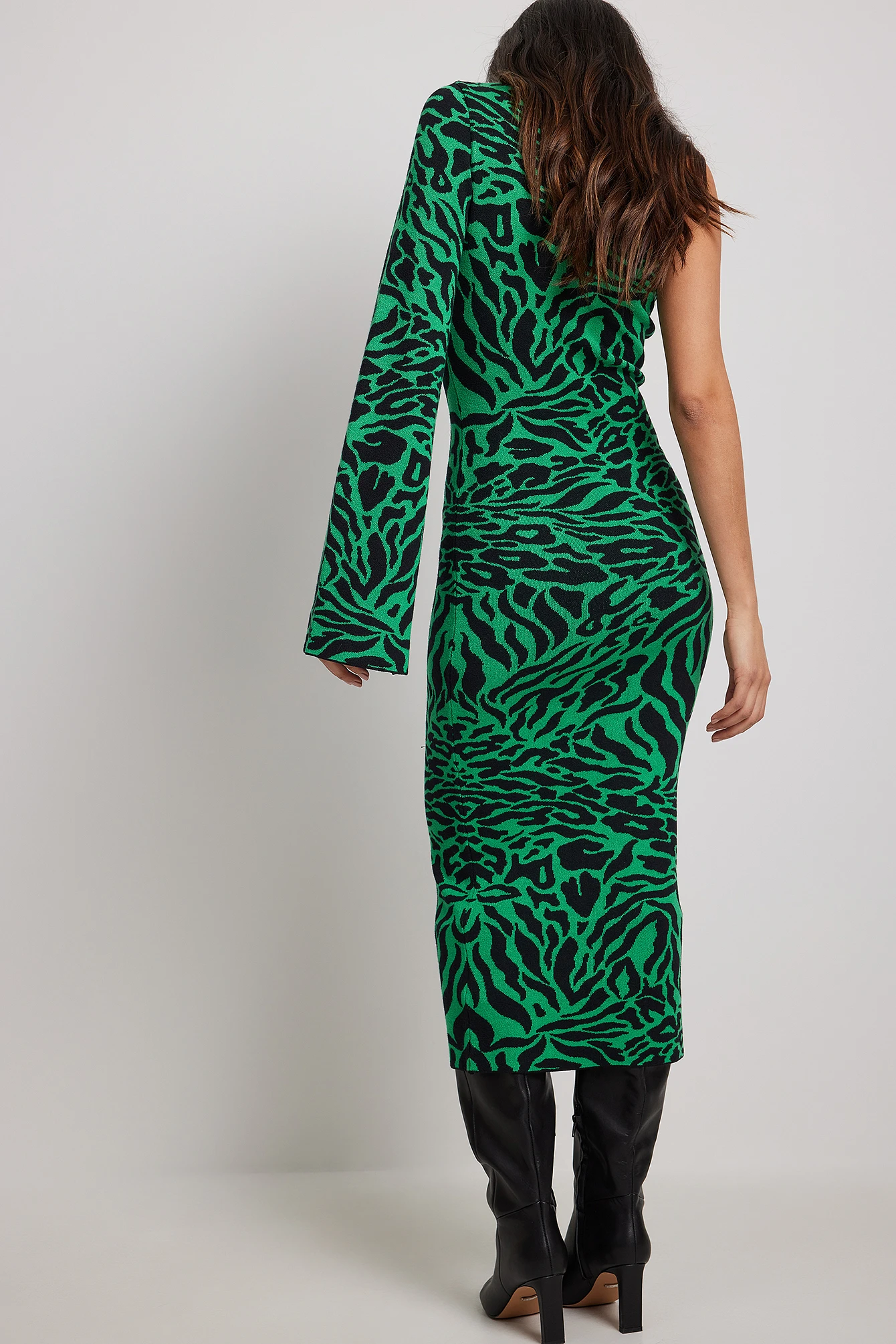 Robe En Maille à Une épaule 2 Robe En Maille à Une épaule – Image 2