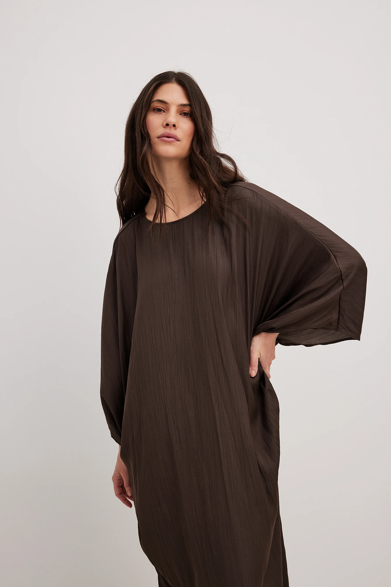 Robe Longue à Dos Ouvert 5 Robe Longue à Dos Ouvert – Image 5