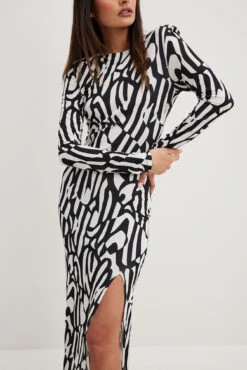 Robe Longue à Dos Ouvert 7 Robe Longue à Dos Ouvert -Lady Doux Soldes Magasin nakd open back long jersey dress 1737 000018 0192 3907