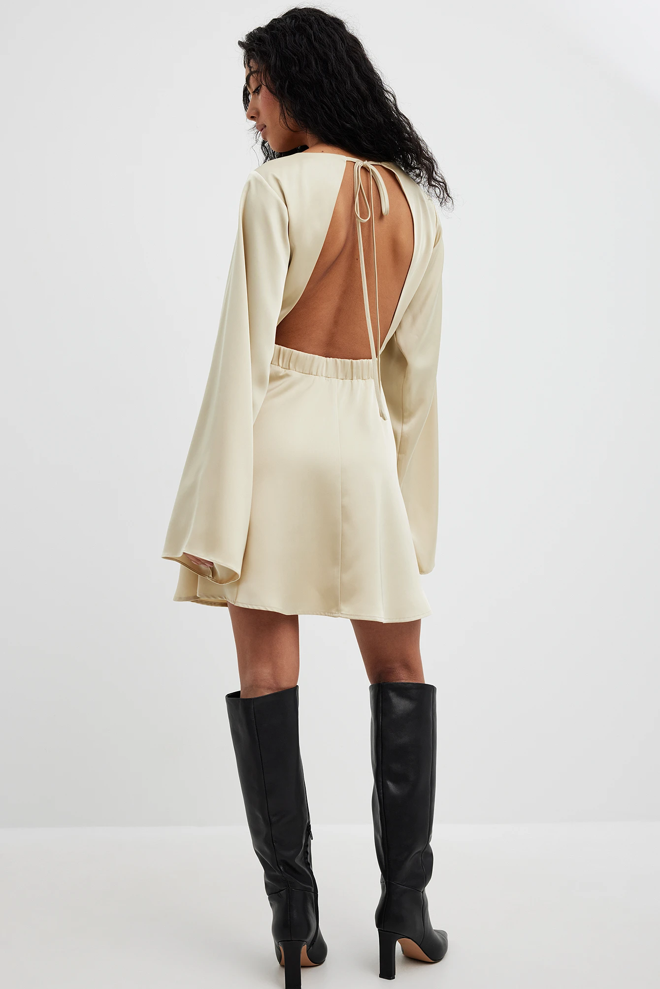 Robe Dos Ouvert 9 Robe Dos Ouvert – Image 9