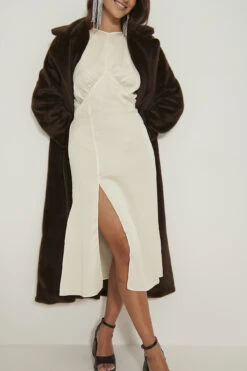 Robe À Dos Ouvert Avec Fente -Lady Doux Soldes Magasin nakd open back side slit dress 1017 000997 0005 04g r