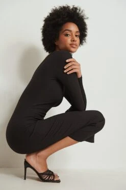 Robe à Manches Longues Côtelée -Lady Doux Soldes Magasin nakd organic v neck rib long sleeved midi dress 1044 000241 0002 01c 1