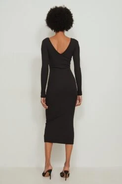 Robe à Manches Longues Côtelée -Lady Doux Soldes Magasin nakd organic v neck rib long sleeved midi dress 1044 000241 0002 03d 1
