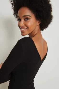 Robe à Manches Longues Côtelée -Lady Doux Soldes Magasin nakd organic v neck rib long sleeved midi dress 1044 000241 0002 04g 1