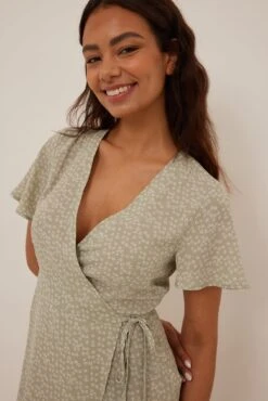 Mini Robe Portefeuille -Lady Doux Soldes Magasin nakd overlap mini dress 1014 001411 9333 0528