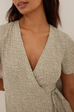 Mini Robe Portefeuille -Lady Doux Soldes Magasin nakd overlap mini dress 1014 001411 9333 0560 1