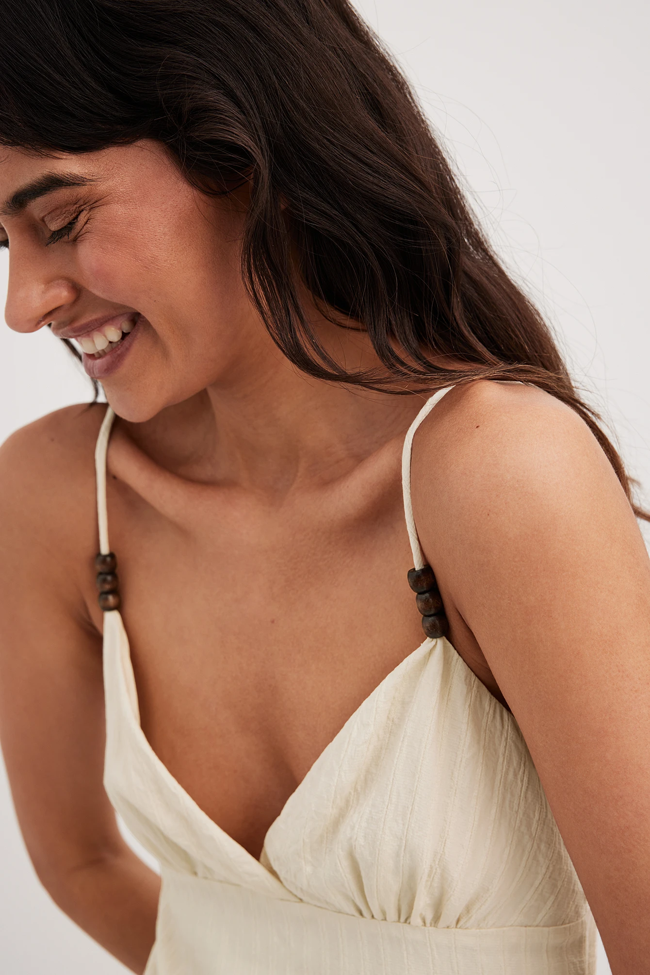 Robe Courte à Perles 3 Robe Courte à Perles – Image 3