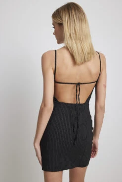 Robe Courte à Fines Rayures -Lady Doux Soldes Magasin nakd pinstriped mini dress 1018 009893 0041 29515