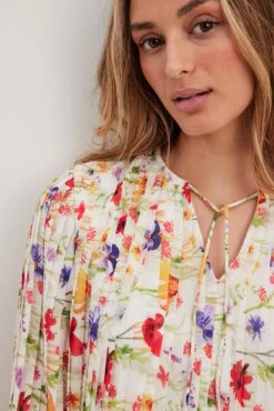 Robe Courte Fluide Plissée 12 Robe Courte Fluide Plissée -Lady Doux Soldes Magasin nakd pleated flowy mini dress 1014 001596 8822 36778