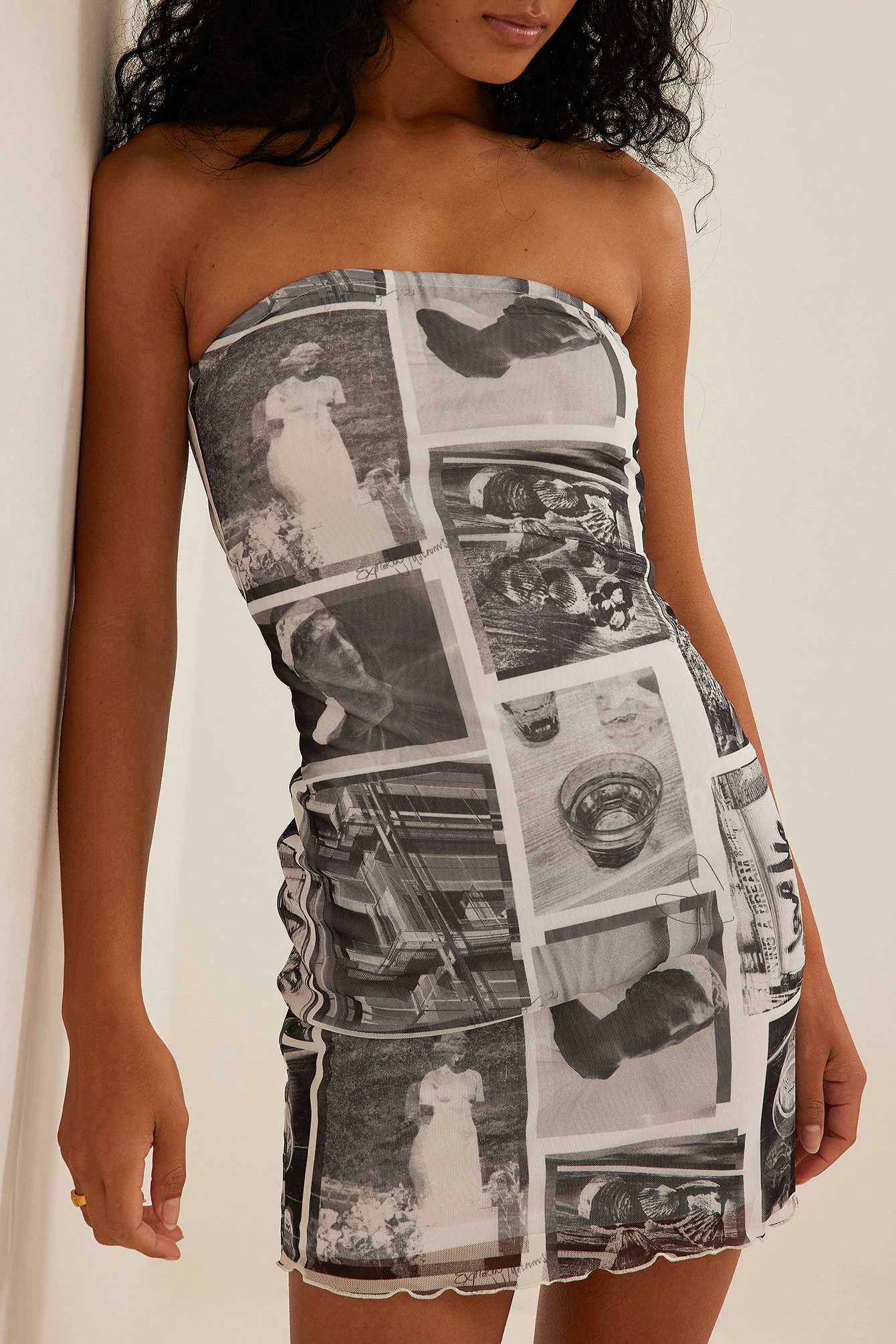 NA-KD Mini Robe Imprimée 4 NA-KD Mini Robe Imprimée – Image 4