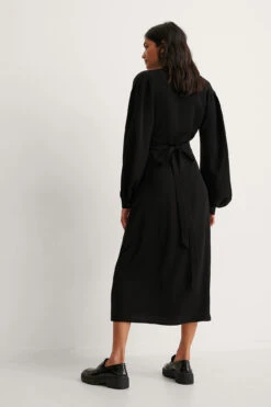 Robe Portefeuille À Manches Bouffantes -Lady Doux Soldes Magasin nakd puff sleeve overlap dress 1018 006410 0002 02d