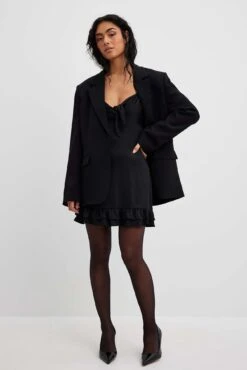 Mini Robe Nouée Devant Avec Matière Recyclée 16 Mini Robe Nouée Devant Avec Matière Recyclée -Lady Doux Soldes Magasin nakd recycled front tie frill mini dress 1659 000071 0002 9328