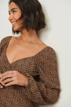 Robe Portefeuille En Matière Recyclée -Lady Doux Soldes Magasin nakd recycled overlapped detail dress 1659 000100 9292 04g