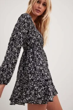 Mini Robe à Détails Volants 12 Mini Robe à Détails Volants -Lady Doux Soldes Magasin nakd recycled overlapped frill mini dress 1659 000041 3100 15616