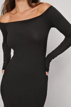 Robe Mi-longue Côtelée à épaules Nues -Lady Doux Soldes Magasin nakd rib bare shoulder midi dress 1044 000220 0002 04g 01 1