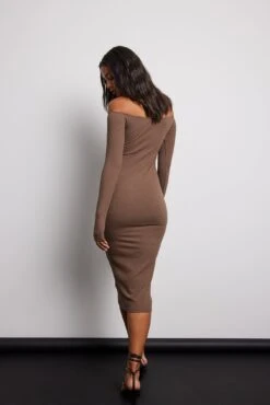 Robe Mi-longue Côtelée à épaules Nues -Lady Doux Soldes Magasin nakd rib bare shoulder midi dress 1044 000220 0017 30596 1
