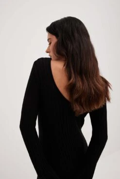 NA-KD Robe Longue En Maille Côtelée à Décolleté Profond Au Dos -Lady Doux Soldes Magasin nakd rib knitted deep back maxi dress 1100 007118 0002 1055 001409 11651