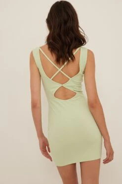 NA-KD Robe Côtelée Avec Lanières Au Dos 18 NA-KD Robe Côtelée Avec Lanières Au Dos -Lady Doux Soldes Magasin nakd rib strap back dress 1100 006485 1130 1169 1