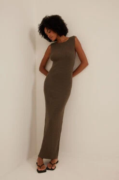 NA-KD Robe Longue En Maille Fine Côtelée -Lady Doux Soldes Magasin nakd ribbed fine knitted midi dress 1100 006463 0017 0449