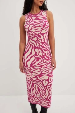 NA-KD Robe Mi-longue En Maille Côtelée Fine 12 NA-KD Robe Mi-longue En Maille Côtelée Fine -Lady Doux Soldes Magasin nakd ribbed fine knitted midi dress 1100 007033 2129 15246