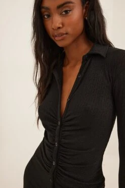 NA-KD Robe à Boutons 24 NA-KD Robe à Boutons -Lady Doux Soldes Magasin nakd rouched button detail dress 1018 007581 0002 1640 r 1