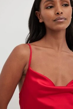 NA-KD Mini Robe Satin -Lady Doux Soldes Magasin nakd satin mini dress 1100 006811 0004 4 1