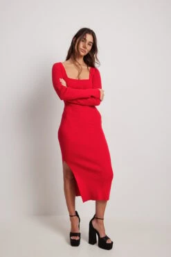 NA-KD Robe Mi-longue Fendue à Encolure Ronde -Lady Doux Soldes Magasin nakd scoop neck midi slit dress 1100 005871 0004 4115