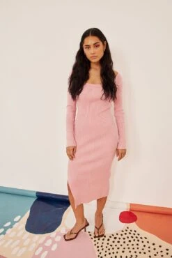 NA-KD Robe Mi-longue Fendue à Encolure Ronde -Lady Doux Soldes Magasin nakd scoop neck midi slit dress 1100 005871 004814604