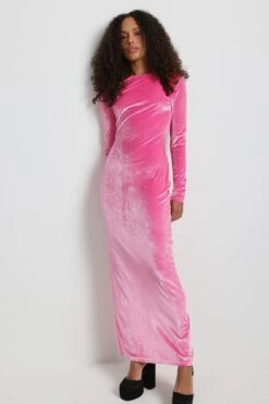 Robe Longue En Velours à Encolure Dégagée -Lady Doux Soldes Magasin nakd scoop neck velvet maxi dress 1017 001845 0015 5793