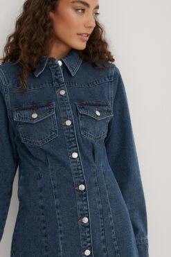 Robe En Jean à épaules Pointues Recyclée -Lady Doux Soldes Magasin nakd sharp shoulder denim dress 1018 007572 0116 04g