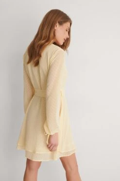 Robe En Dobby À Superpositions Et À Fronces -Lady Doux Soldes Magasin nakd shirred overlap dobby dress 1014 000807 0024 02k