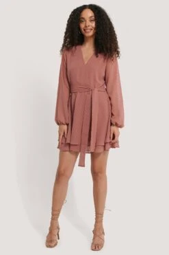 Robe En Dobby À Superpositions Et À Fronces -Lady Doux Soldes Magasin nakd shirred overlap dobby dress 1014 000807 0211 03c