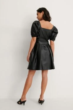 Robe En Faux Cuir -Lady Doux Soldes Magasin nakd short puff sleeve pu dress 1018 007159 0002 02d