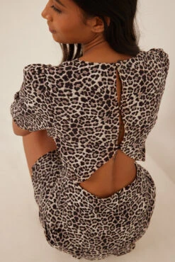 NA-KD Robe Mini Dos Nu à Manches Courtes 37 NA-KD Robe Mini Dos Nu à Manches Courtes -Lady Doux Soldes Magasin nakd short sleeve open back mini dress 1100 003574 1045 38601