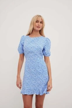 NA-KD Robe Mini Dos Nu à Manches Courtes -Lady Doux Soldes Magasin nakd short sleeve open back mini dress 1100 003574 0529 4648 1