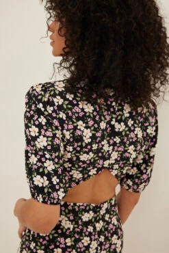 NA-KD Robe Mini Dos Nu à Manches Courtes 31 NA-KD Robe Mini Dos Nu à Manches Courtes -Lady Doux Soldes Magasin nakd short sleeve open back mini dress 1100 003574 0689 36634